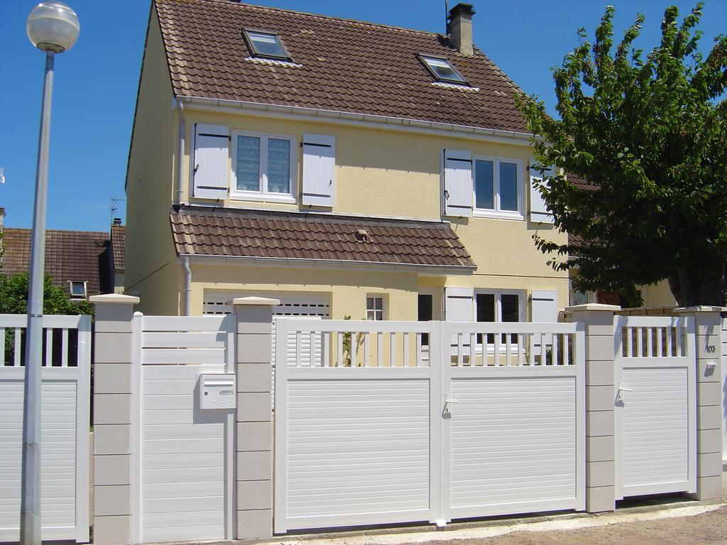 Gite De Eric Et Rose Bernières-sur-Mer Kültér fotó
